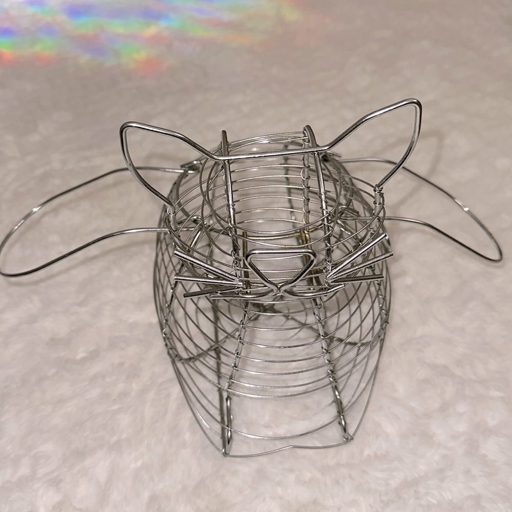 Cat Shaped Wire Egg Basket